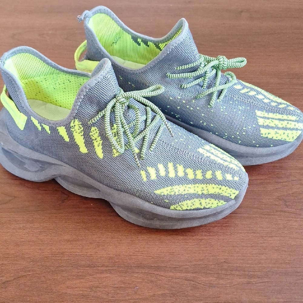 Epicstep Mens Grey Neon Green Knit Athletic Sneakers Size 13 Very Good Condition